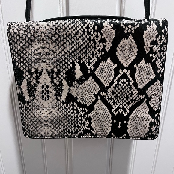 BCBGMAXAZRIA Snake Skin Pattern Leather Purse - Picture 4 of 6